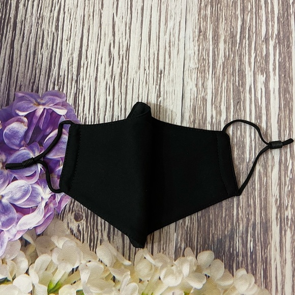 Handcrafted Luxury Masks for Women - Picture 3 of 5